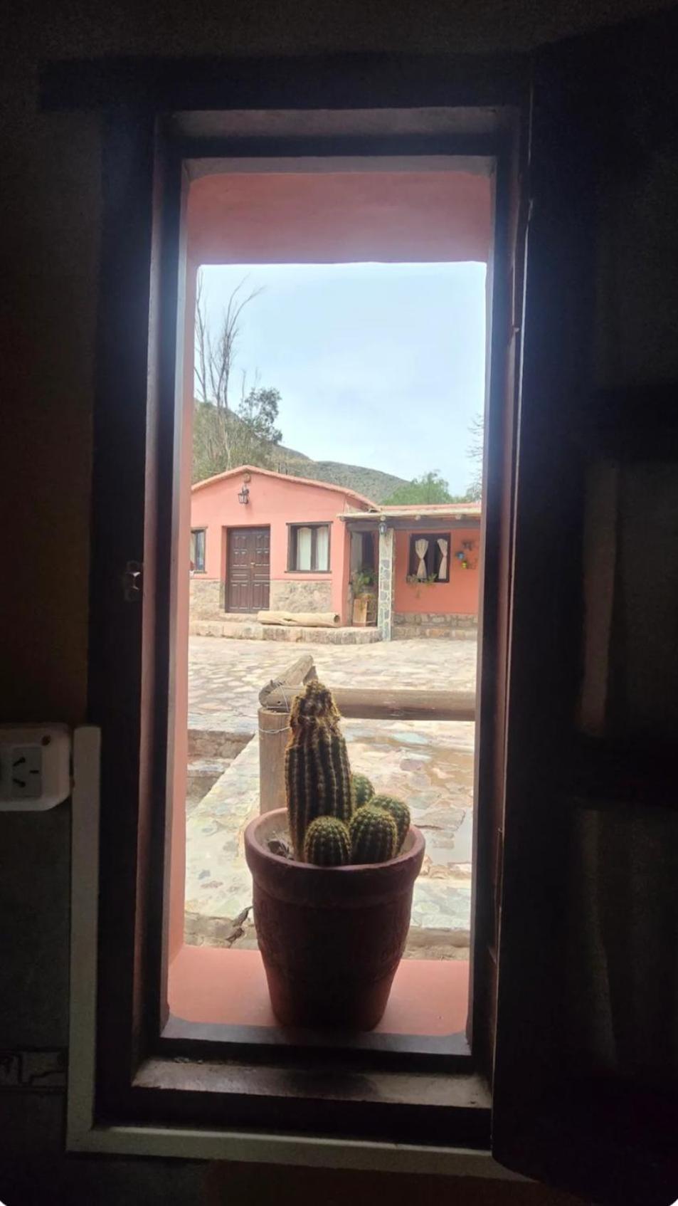 Hostal Paseo De Los Colorados Пурмамарка Номер фото